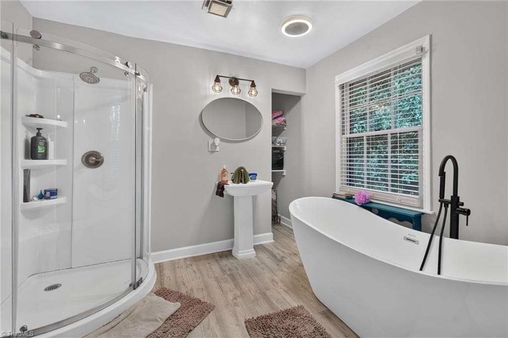 Stick/Site Built at 3415 Langdale Drive, High Point NC 27265, High Point, photo 43 of 62