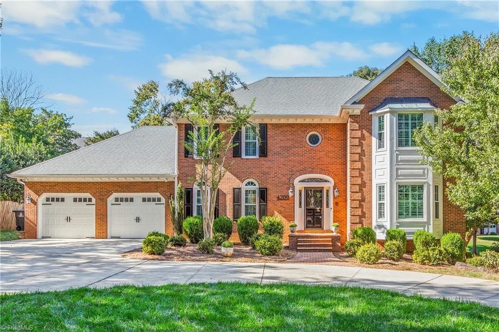 4209 Hollowoak Court, Winston-Salem NC 27104