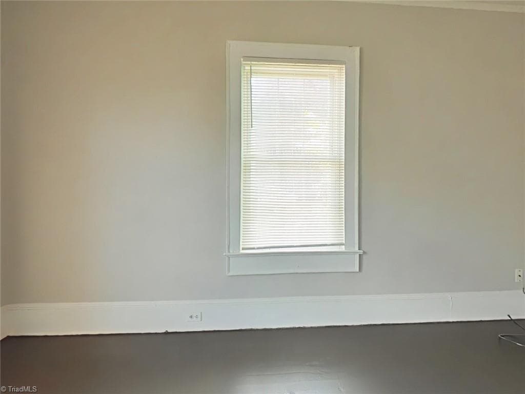 Duplex at 222 Dunleith Avenue, Winston-Salem NC 27101, Winston-Salem, photo 12 of 26