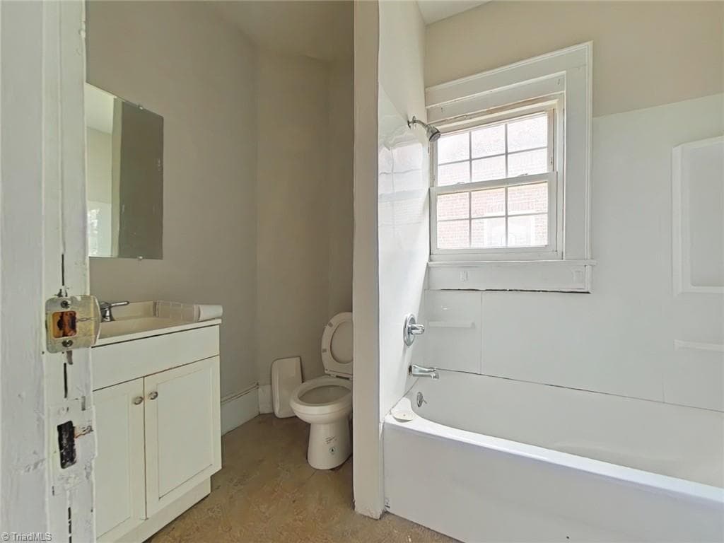 Duplex at 222 Dunleith Avenue, Winston-Salem NC 27101, Winston-Salem, photo 19 of 26