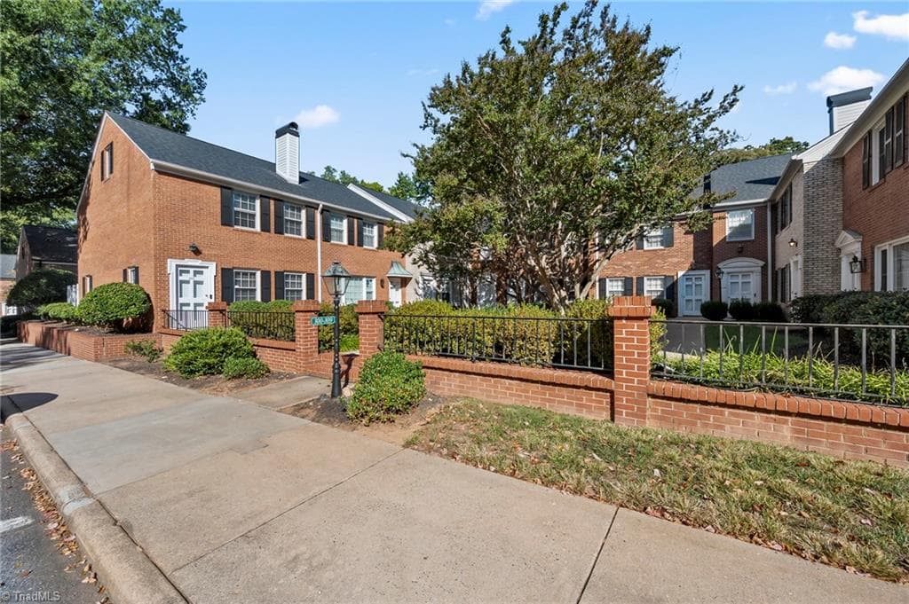309 Hanover Arms Court, Winston-Salem NC 27104