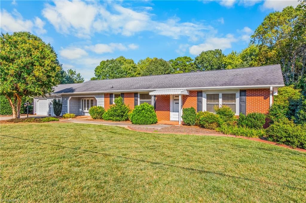 Stick/Site Built at 7379 Old Lexington Road, Winston-Salem NC 27107, Winston-Salem, photo 3 of 34