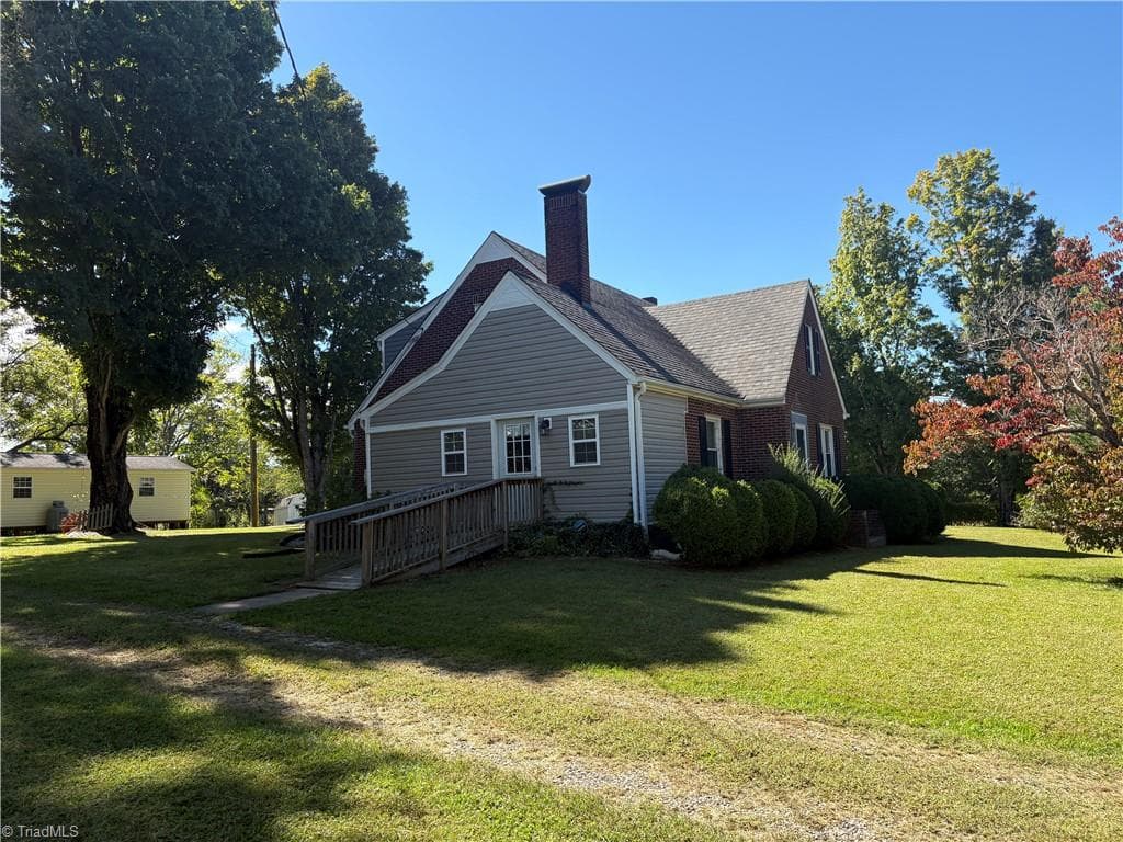 Stick/Site Built at 189 Russell Road, Mount Airy NC 27030, Mount Airy, photo 2 of 16