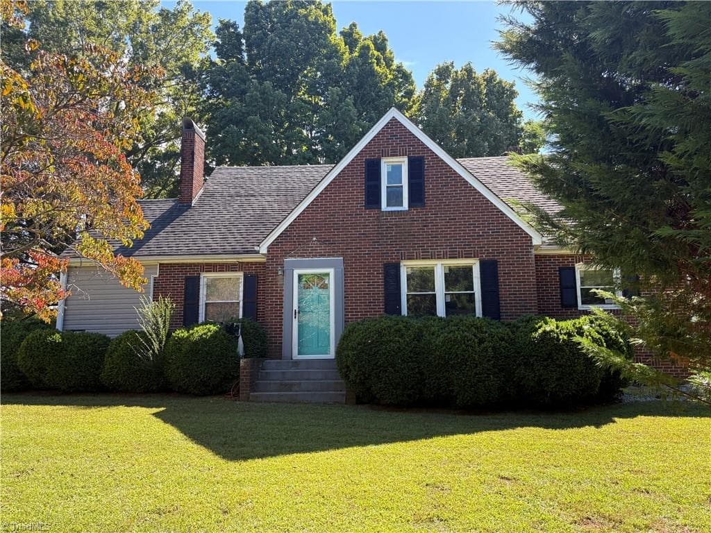 Stick/Site Built at 189 Russell Road, Mount Airy NC 27030, Mount Airy, photo 3 of 16