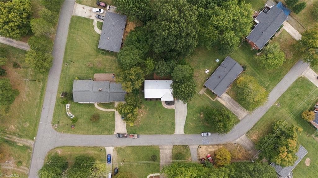 Stick/Site Built at 203 Crestview Drive, Thomasville NC 27360, Thomasville, photo 12 of 37