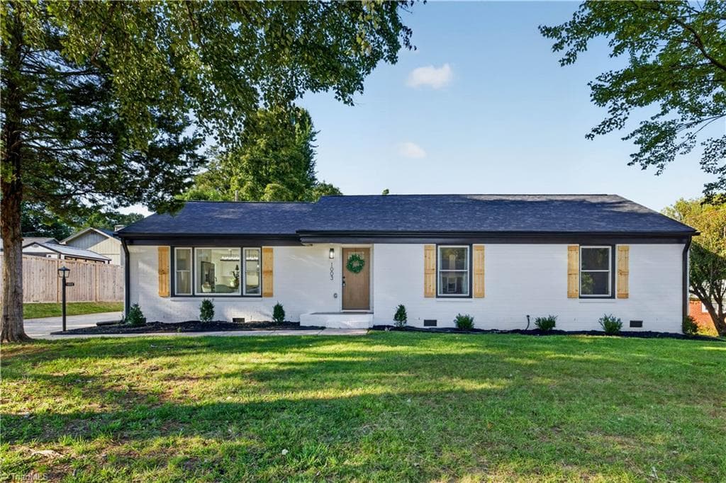 1003 Pembroke Road, Greensboro NC 27408