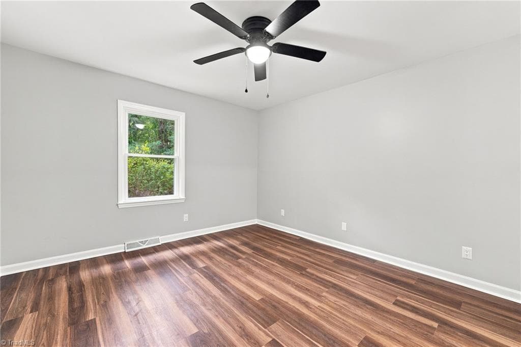Stick/Site Built at 528 Wright Road, Kernersville NC 27284, photo 16 of 33