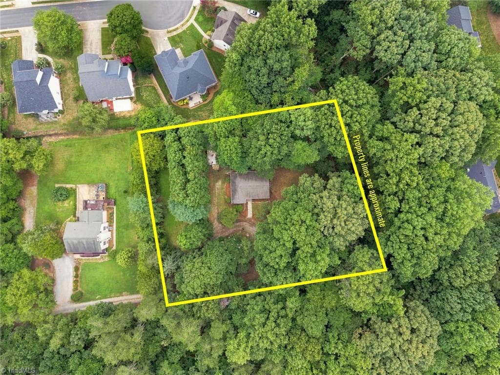 Stick/Site Built at 528 Wright Road, Kernersville NC 27284, photo 30 of 33