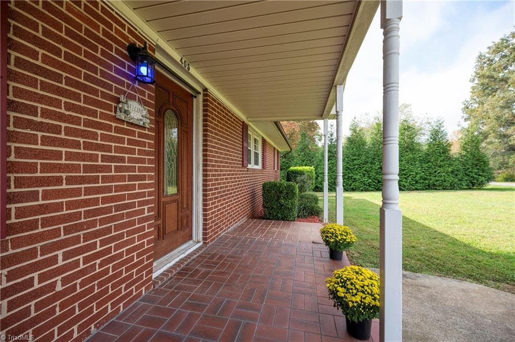 Stick/Site Built at 405 E Devon Drive, Mount Airy NC 27030, Mount Airy, photo 4 of 5