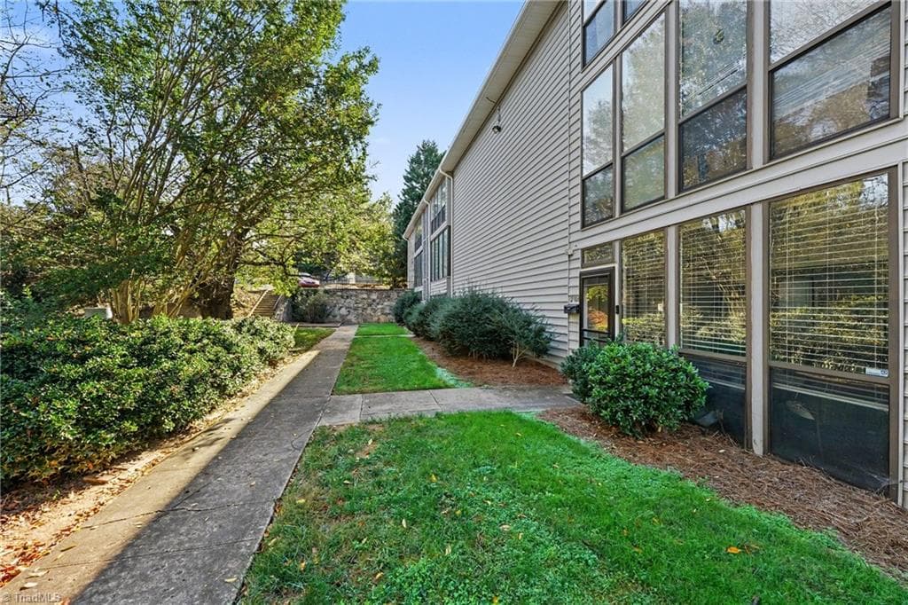 Stick/Site Built at 2904 Ramsgate Court, Winston-Salem NC 27106, Winston-Salem, photo 4 of 18