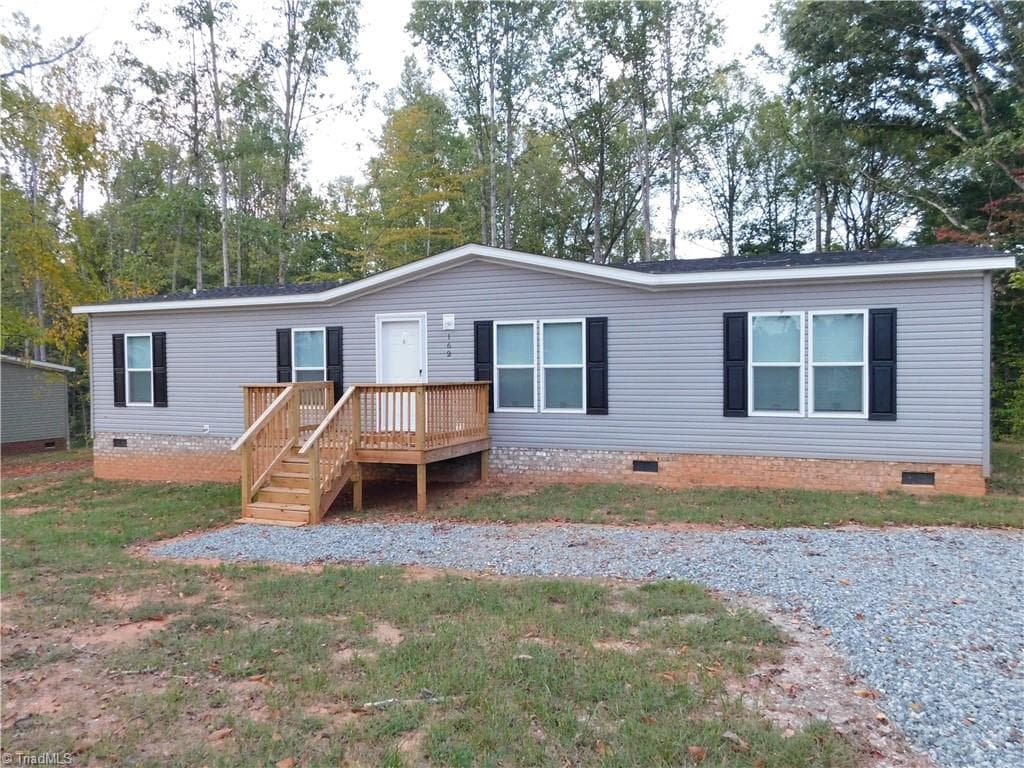 Manufactured Home at 162 Briar Creek Estates, Thomasville NC 27360, Thomasville, photo 2 of 18