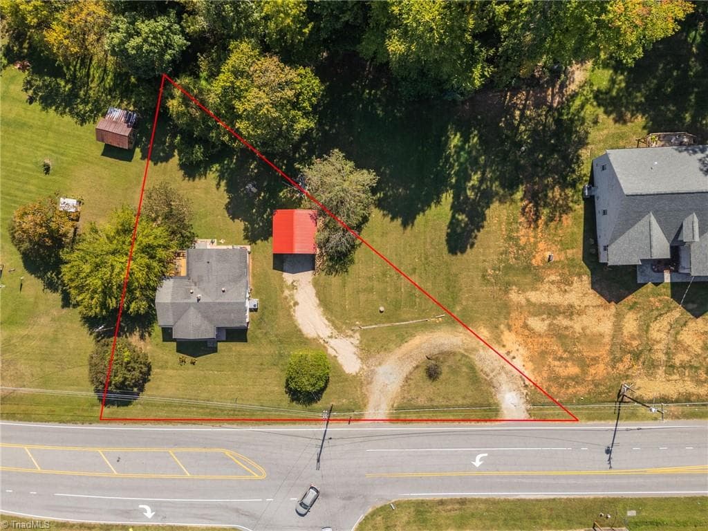 Stick/Site Built at 5135 Harvey Road, Jamestown NC 27282, Jamestown, photo 32 of 39