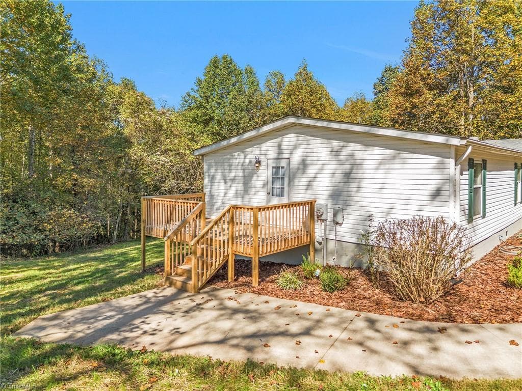 Manufactured Home at 265 Mckinley Road, Roaring River NC 28669, Roaring River, photo 35 of 50