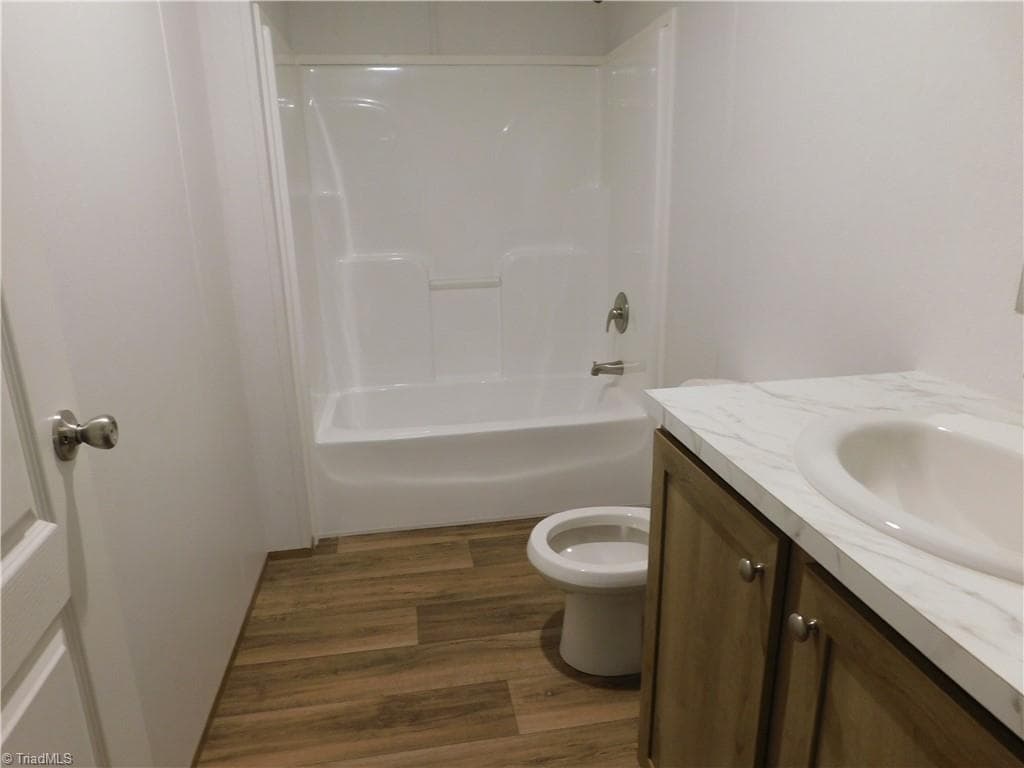 Manufactured Home at 196 Briar Creek Estates, Thomasville NC 27360, Thomasville, photo 14 of 24