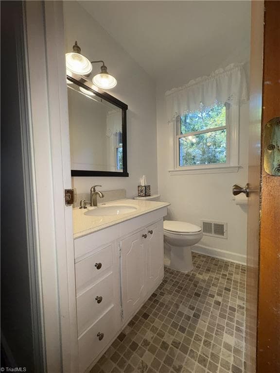 Stick/Site Built at 5504 Garden Lake Drive, Greensboro NC 27410, Greensboro, photo 8 of 14