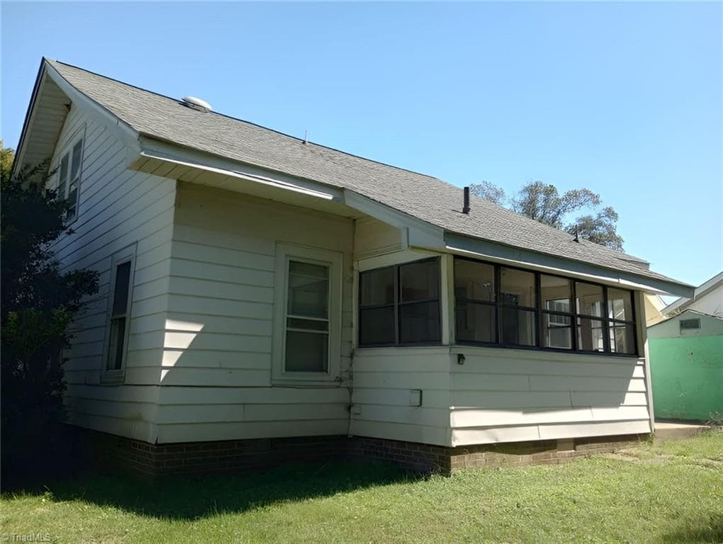 Stick/Site Built at 217 N Fayetteville Street, Liberty NC 27298, Liberty, photo 5 of 19