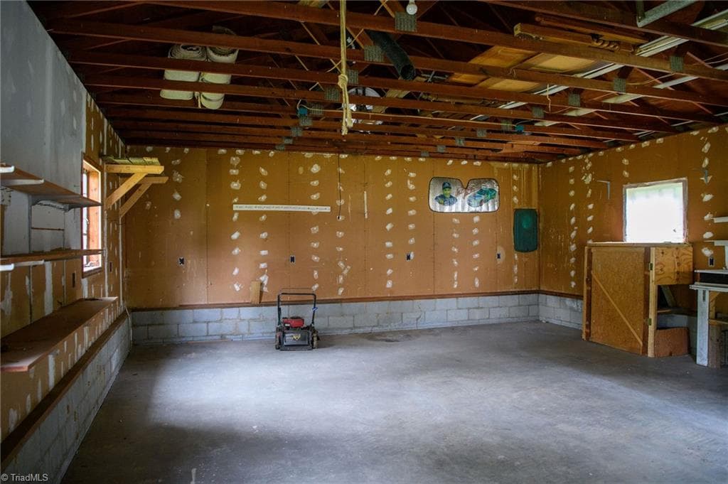 Stick/Site Built at 176 Oaklawn Road, Winston-Salem NC 27107, Winston-Salem, photo 24 of 36