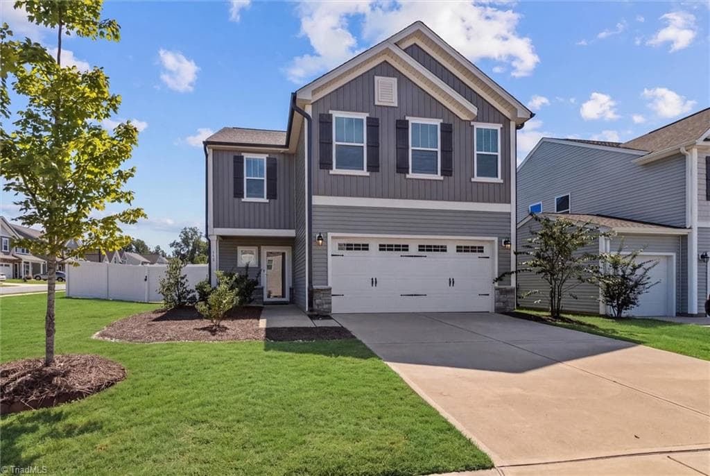 146 Centerpiece Drive, High Point NC 27265