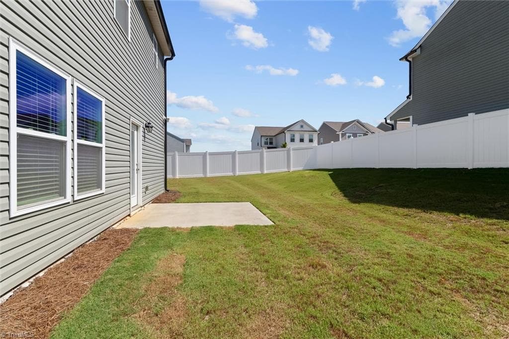 Stick/Site Built at 146 Centerpiece Drive, High Point NC 27265, High Point, photo 9 of 64