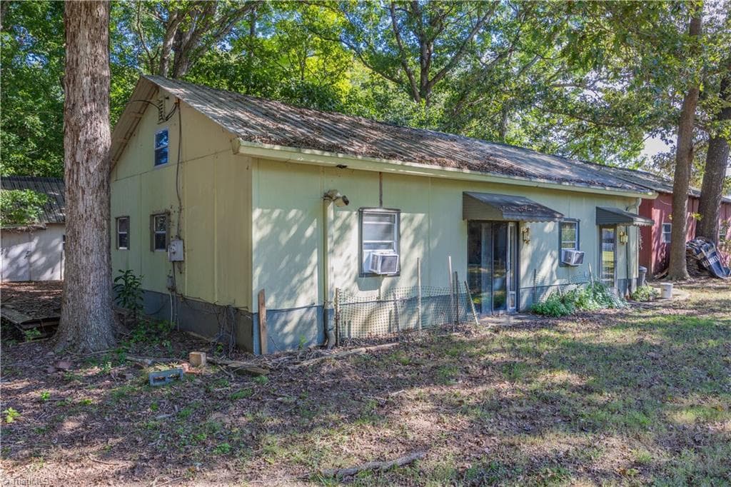 Stick/Site Built at 1839 Upper Road, Seagrove NC 27341, Seagrove, photo 33 of 49