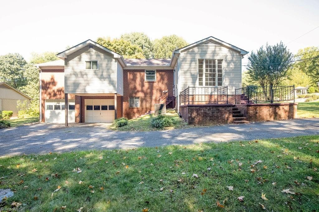 Stick/Site Built at 2420 Kingsgate Drive, Winston-Salem NC 27101, Winston-Salem, photo 23 of 25