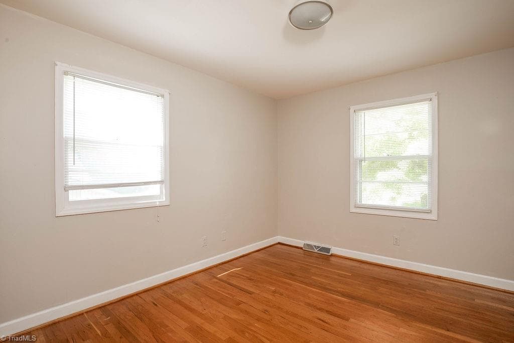 Stick/Site Built at 2420 Kingsgate Drive, Winston-Salem NC 27101, Winston-Salem, photo 12 of 25