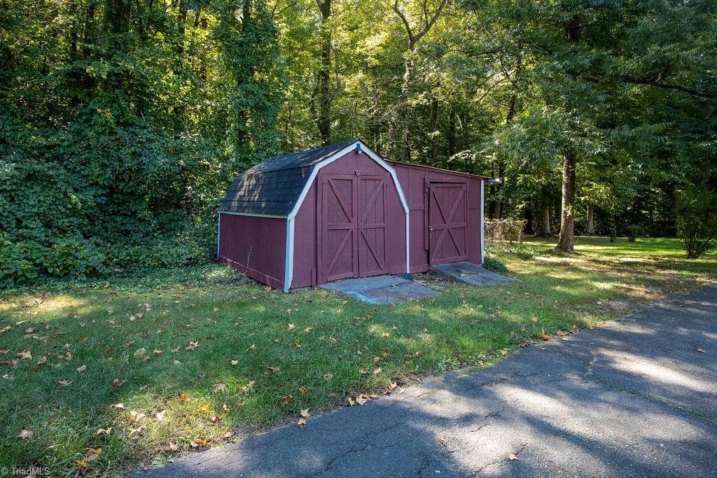 Stick/Site Built at 2420 Kingsgate Drive, Winston-Salem NC 27101, Winston-Salem, photo 22 of 25