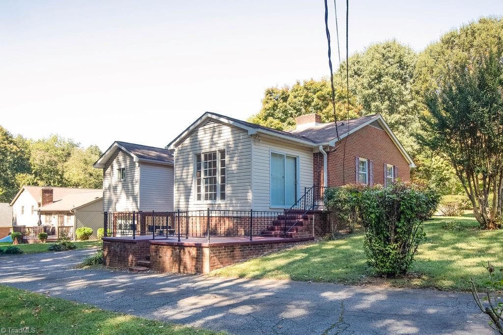 Stick/Site Built at 2420 Kingsgate Drive, Winston-Salem NC 27101, Winston-Salem, photo 24 of 25