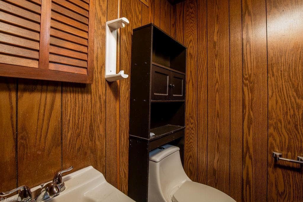 Stick/Site Built at 2420 Kingsgate Drive, Winston-Salem NC 27101, Winston-Salem, photo 18 of 25