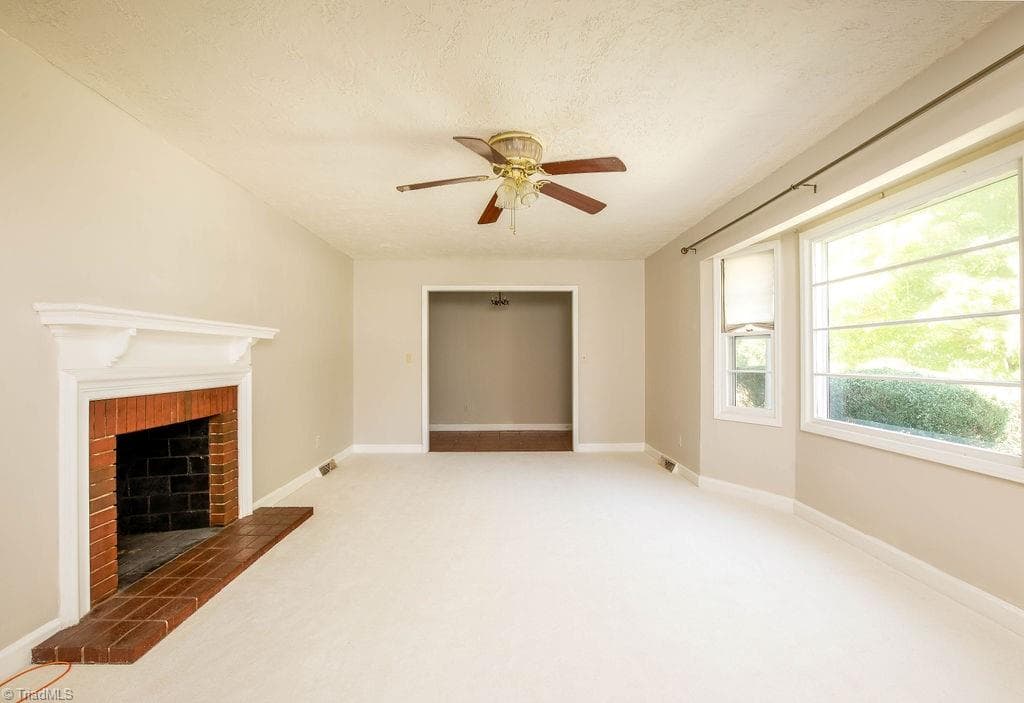 Stick/Site Built at 2420 Kingsgate Drive, Winston-Salem NC 27101, Winston-Salem, photo 4 of 25