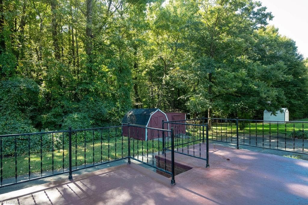 Stick/Site Built at 2420 Kingsgate Drive, Winston-Salem NC 27101, Winston-Salem, photo 21 of 25