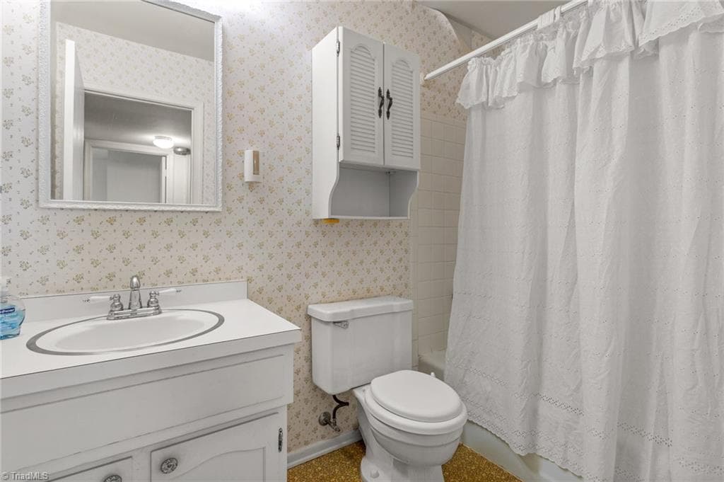 Stick/Site Built at 3 Roxby Court, Greensboro NC 27455, Greensboro, photo 28 of 32