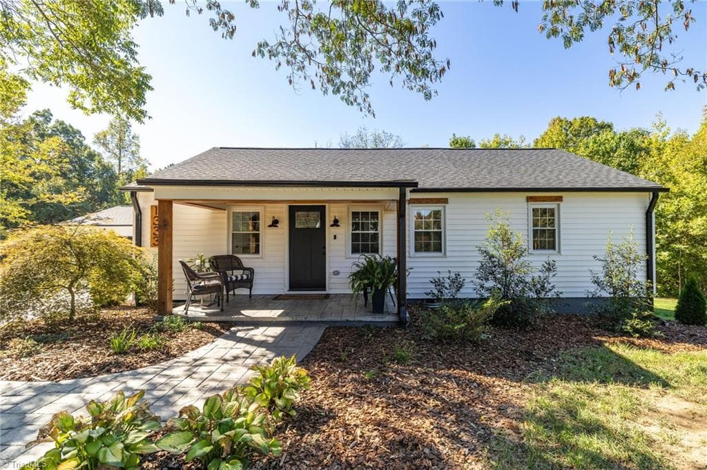 1333 Commonwealth Road, Randleman NC 27317