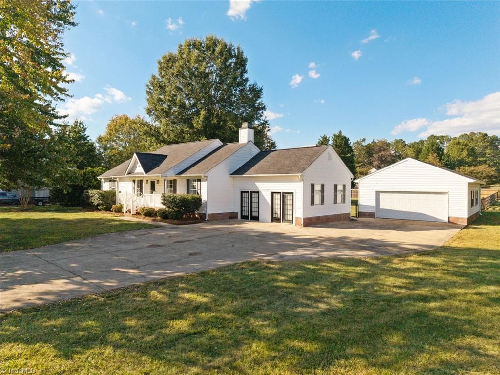 Stick/Site Built at 100 Prima Drive, Greensboro NC 27455, Greensboro, photo 2 of 44