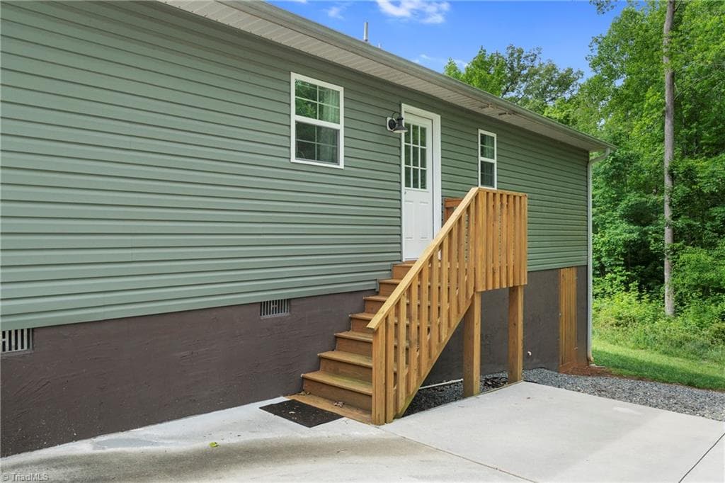Stick/Site Built at 247 Lake Drive 9, Lexington NC 27292, Lexington, photo 17 of 23