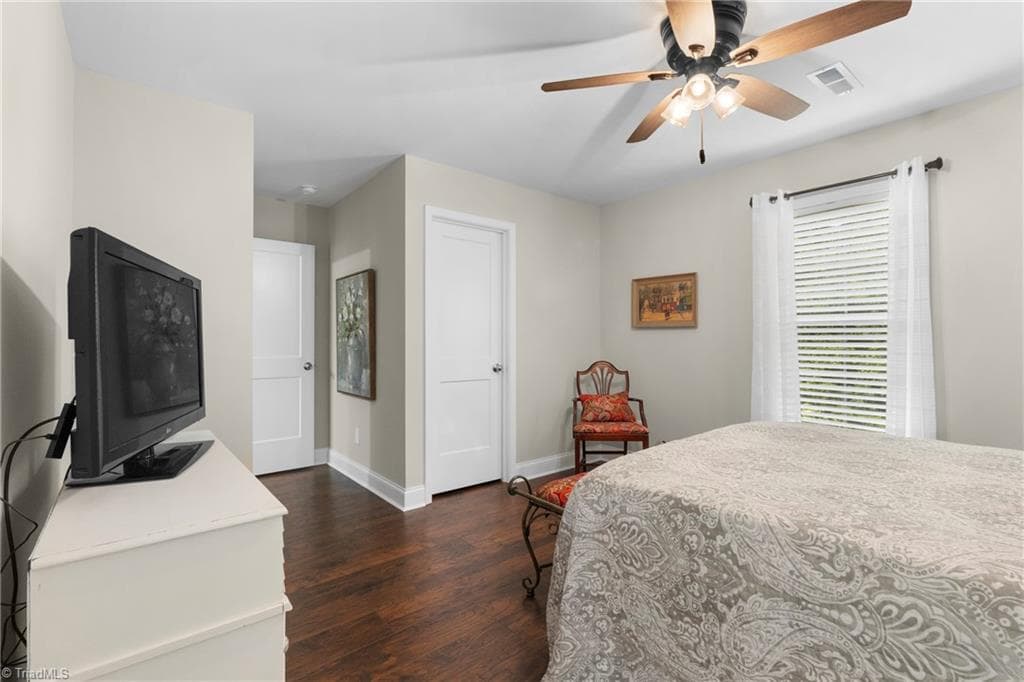Stick/Site Built at 247 Lake Drive 9, Lexington NC 27292, Lexington, photo 10 of 23