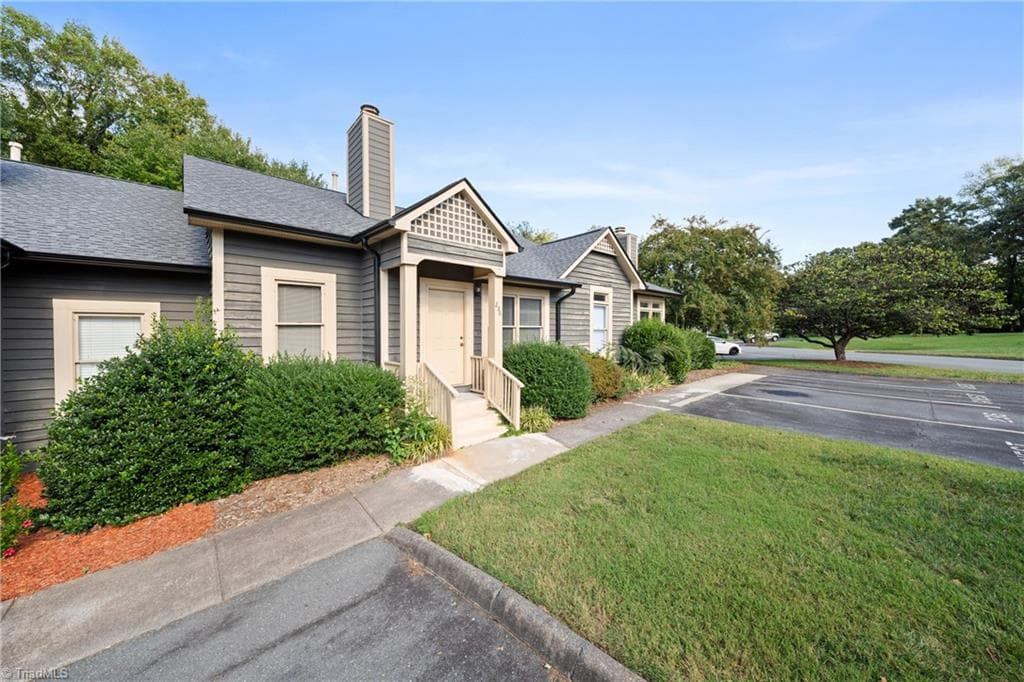 Stick/Site Built at 236 Tabor View Lane, Winston-Salem NC 27106, Winston-Salem, photo 3 of 22