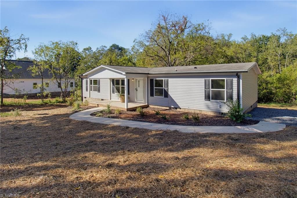 Manufactured Home at 209 River Street, East Bend NC 27018, East Bend, photo 2 of 30