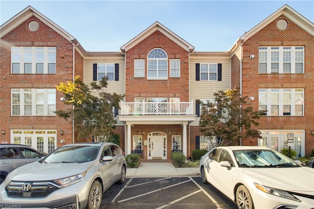 522 College Road # 301, Greensboro NC 27410