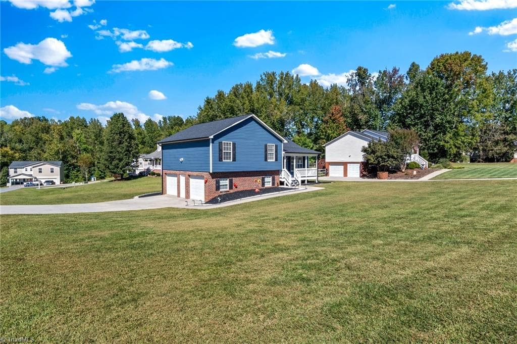 Stick/Site Built at 494 Sunset Ridge Lane, Lexington NC 27295, Lexington, photo 2 of 31