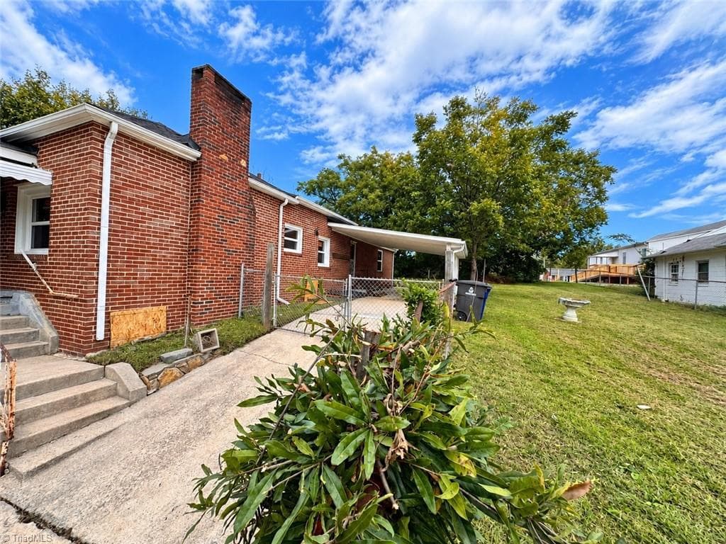 Stick/Site Built at 2325 Booker Street, Winston-Salem NC 27105, Winston-Salem, photo 6 of 17