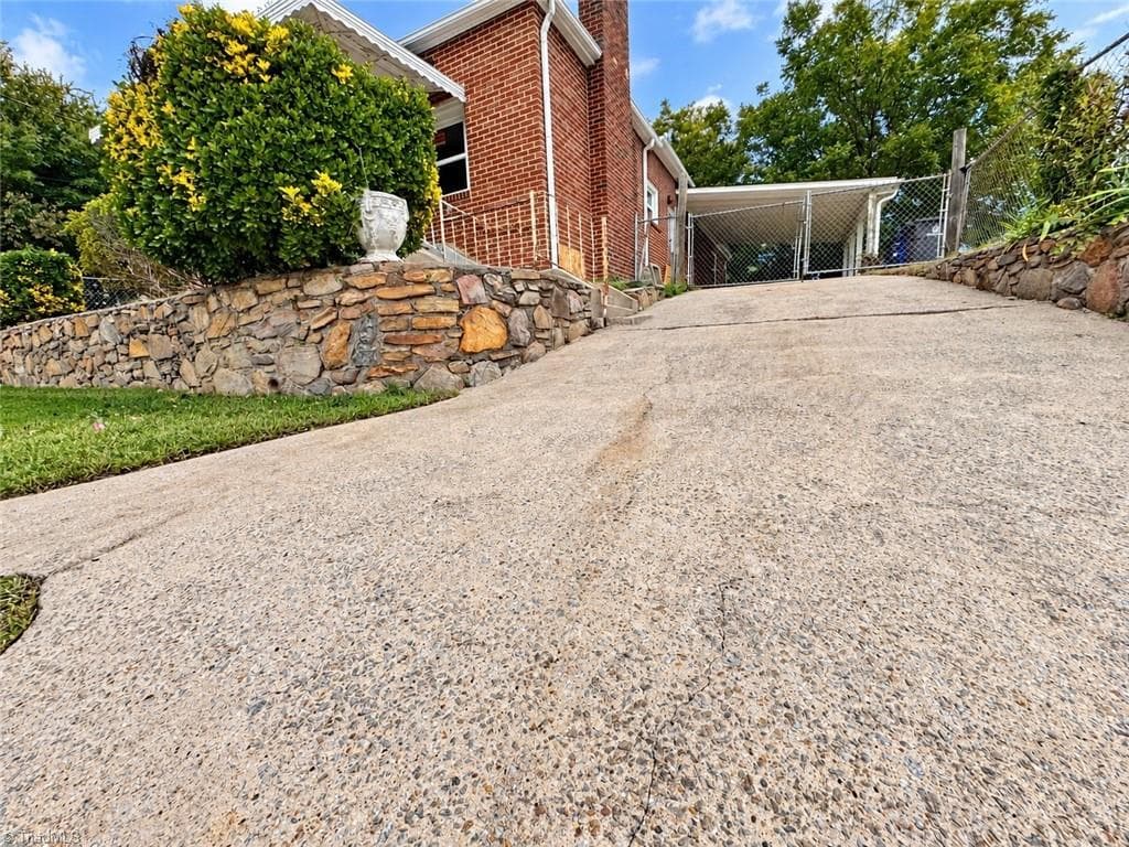 Stick/Site Built at 2325 Booker Street, Winston-Salem NC 27105, Winston-Salem, photo 5 of 17