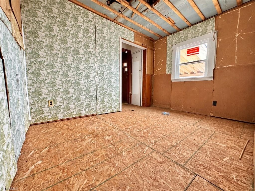Stick/Site Built at 2325 Booker Street, Winston-Salem NC 27105, Winston-Salem, photo 10 of 17