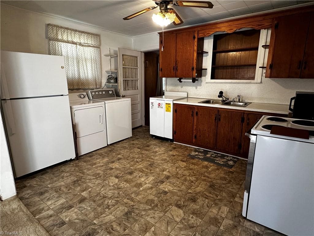 Stick/Site Built at 107 Dillon Street, Winston-Salem NC 27107, Winston-Salem, photo 7 of 29