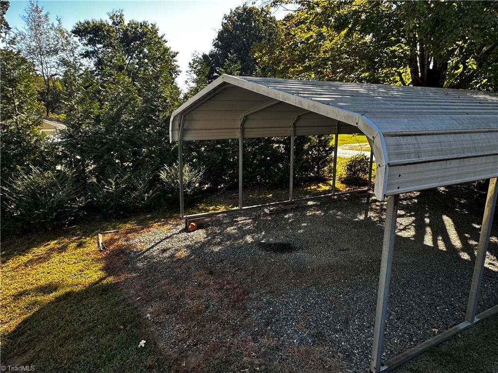 Stick/Site Built at 107 Dillon Street, Winston-Salem NC 27107, Winston-Salem, photo 14 of 29