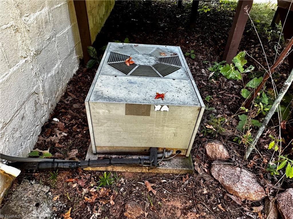 Stick/Site Built at 107 Dillon Street, Winston-Salem NC 27107, Winston-Salem, photo 25 of 29