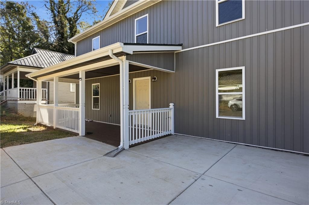 Stick/Site Built at 1524 22nd Street, Winston-Salem NC 27105, Winston-Salem, photo 4 of 50