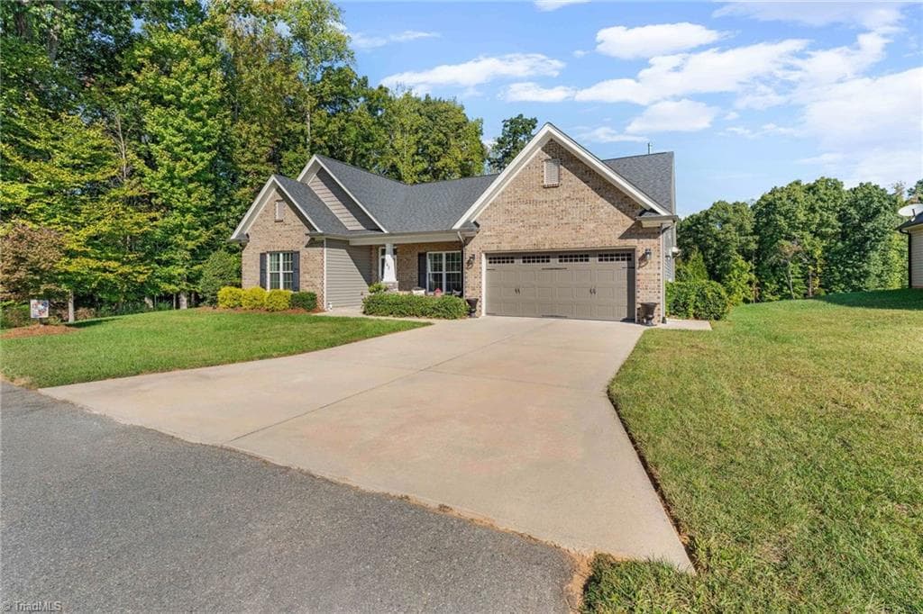 Stick/Site Built at 162 Gracie Lane, Clemmons NC 27012, Clemmons, photo 4 of 45