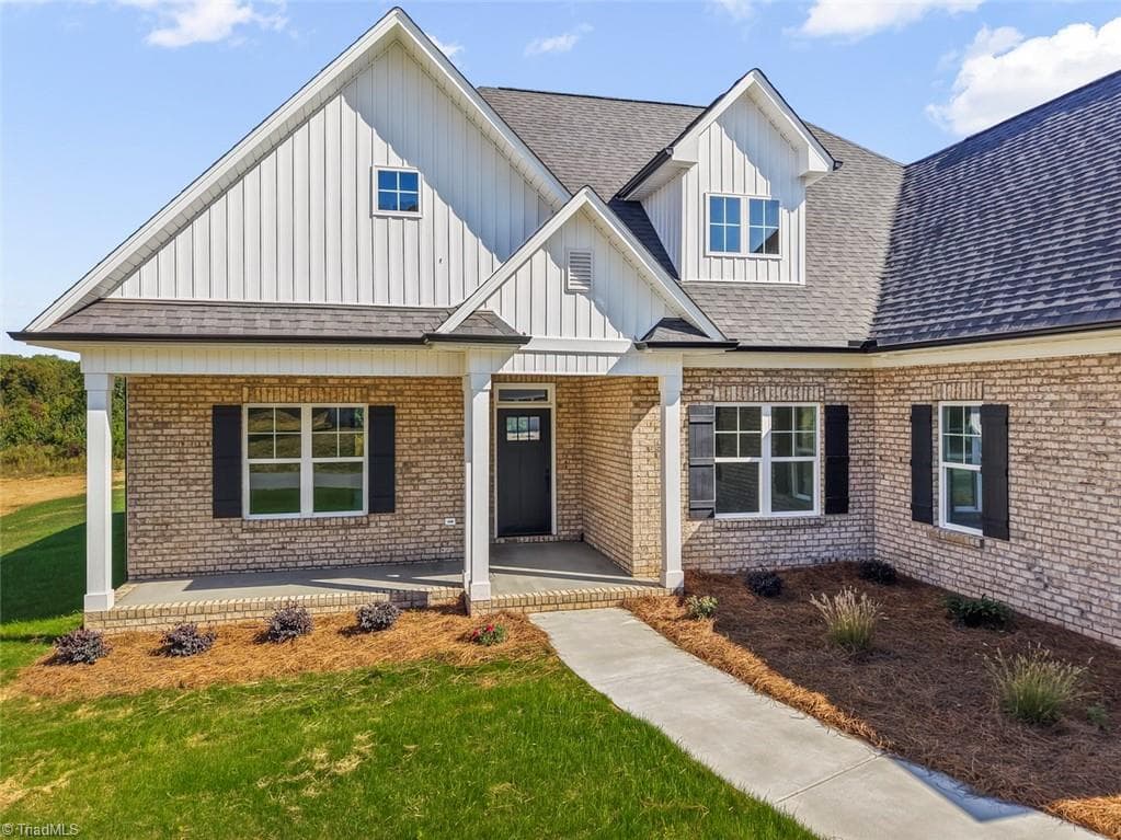 Stick/Site Built at 212 Cool Run, Lexington NC 27295, Lexington, photo 2 of 46