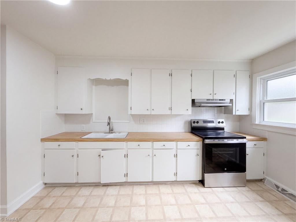 Stick/Site Built at 3141 Luther Street, Winston-Salem NC 27127, Winston-Salem, photo 5 of 27